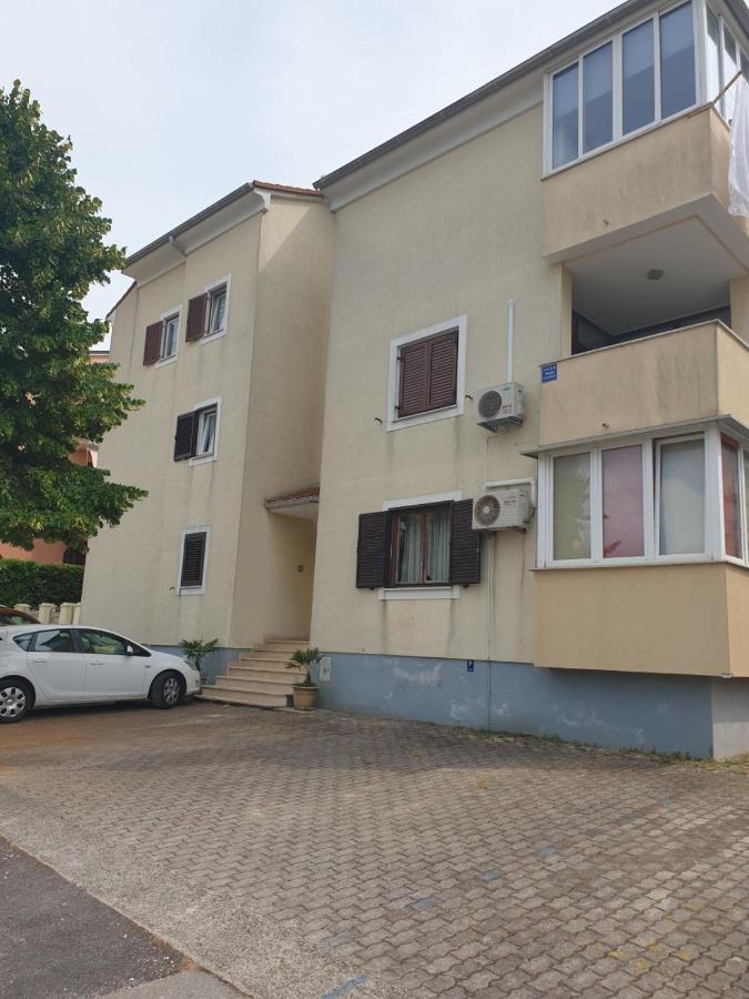 Apartment Lara Ровинь Экстерьер фото