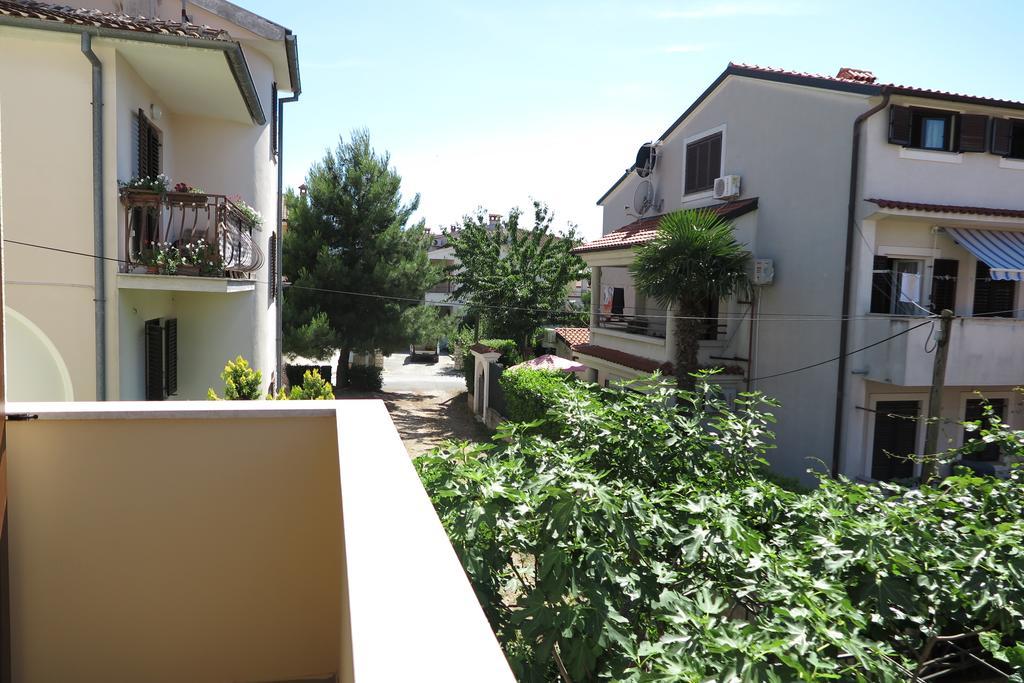 Apartment Lara Ровинь Экстерьер фото